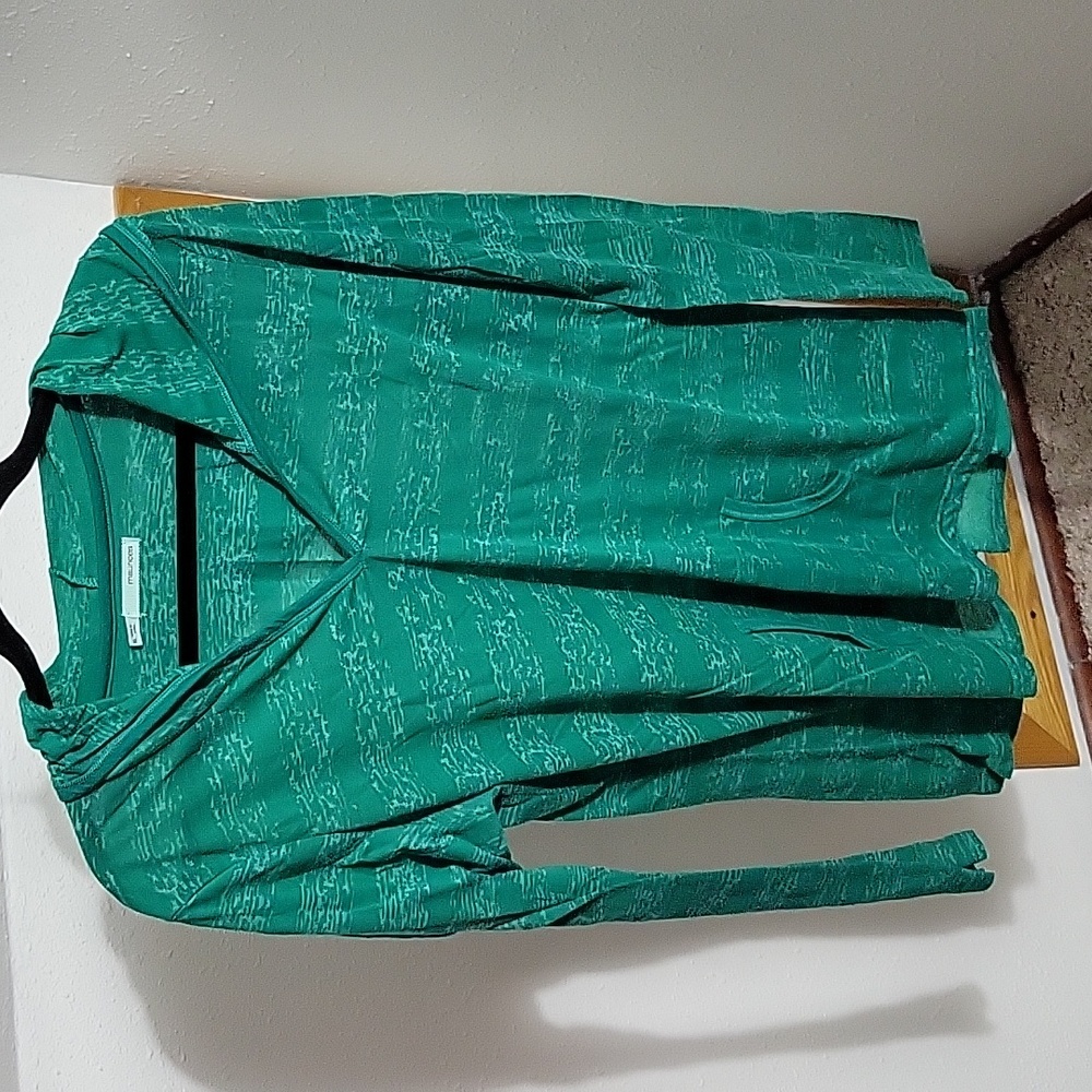Long sleeve tee with hood